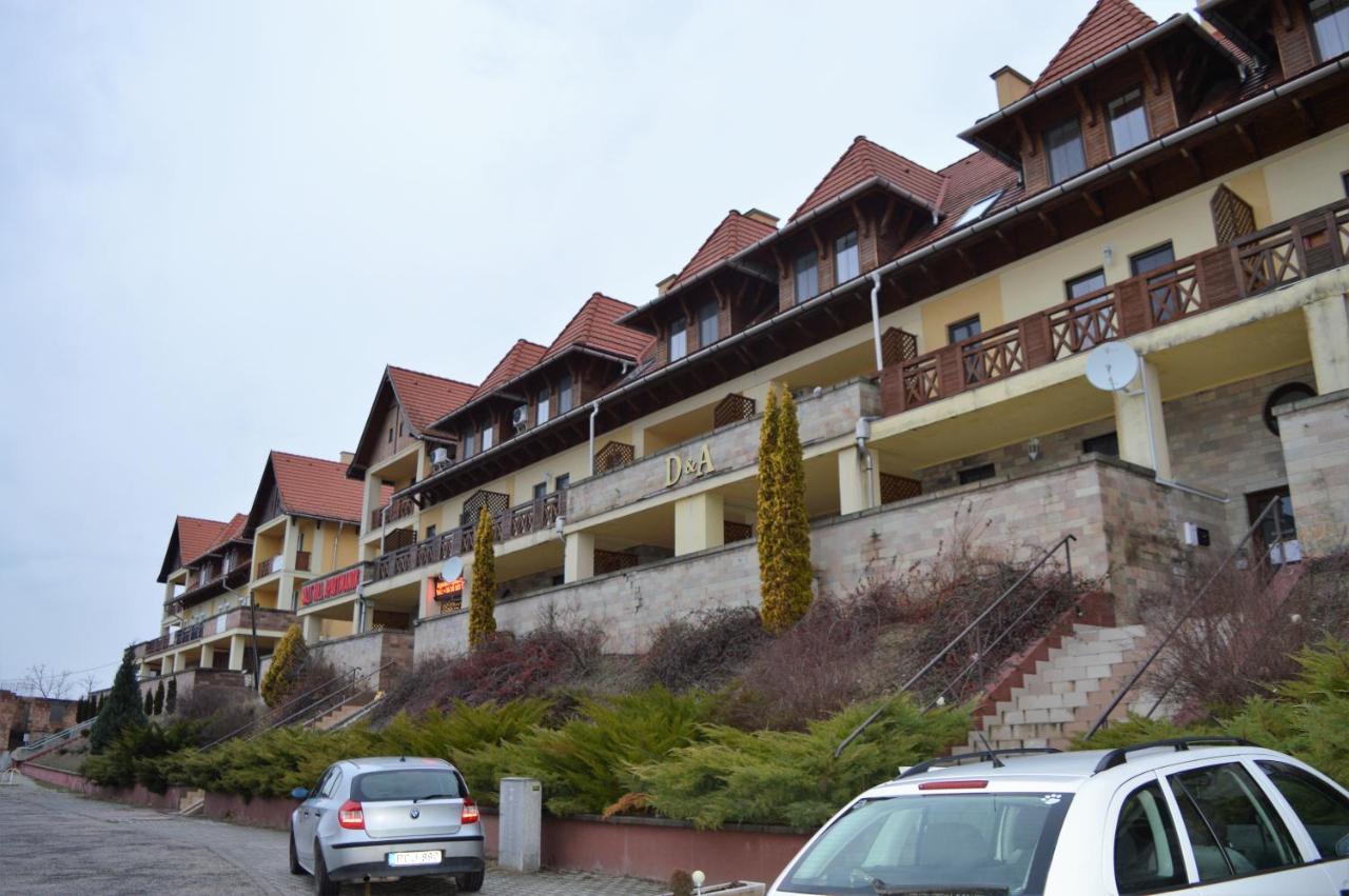 Apartamento Chill Hill Egerszalók Exterior foto