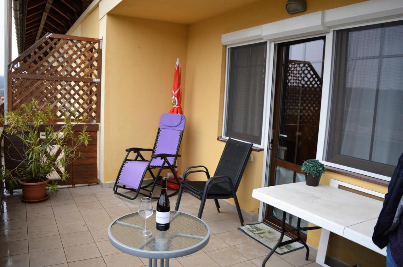 Apartamento Chill Hill Egerszalók Exterior foto