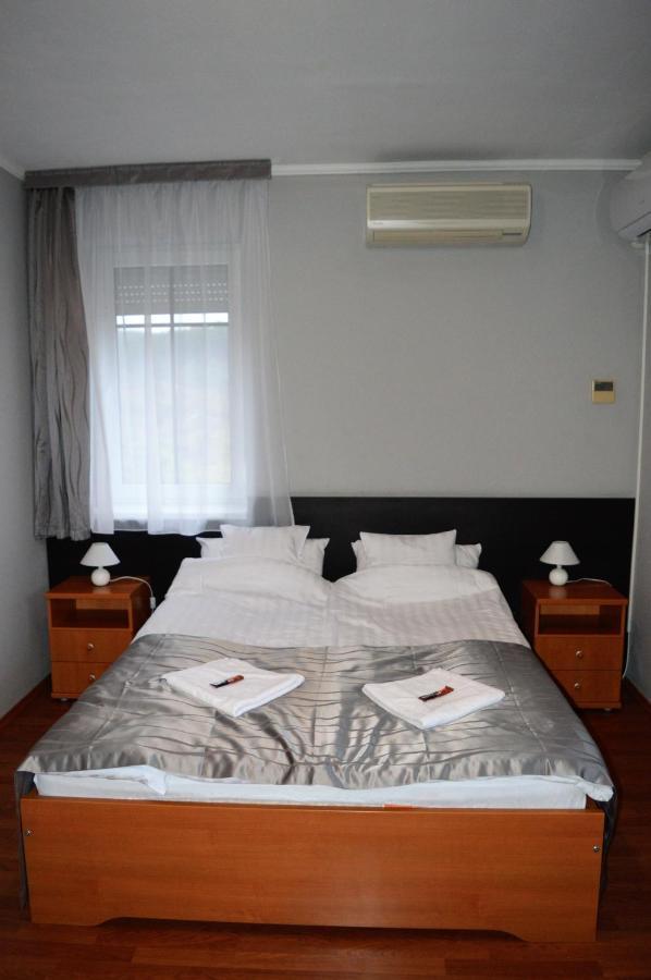 Apartamento Chill Hill Egerszalók Exterior foto